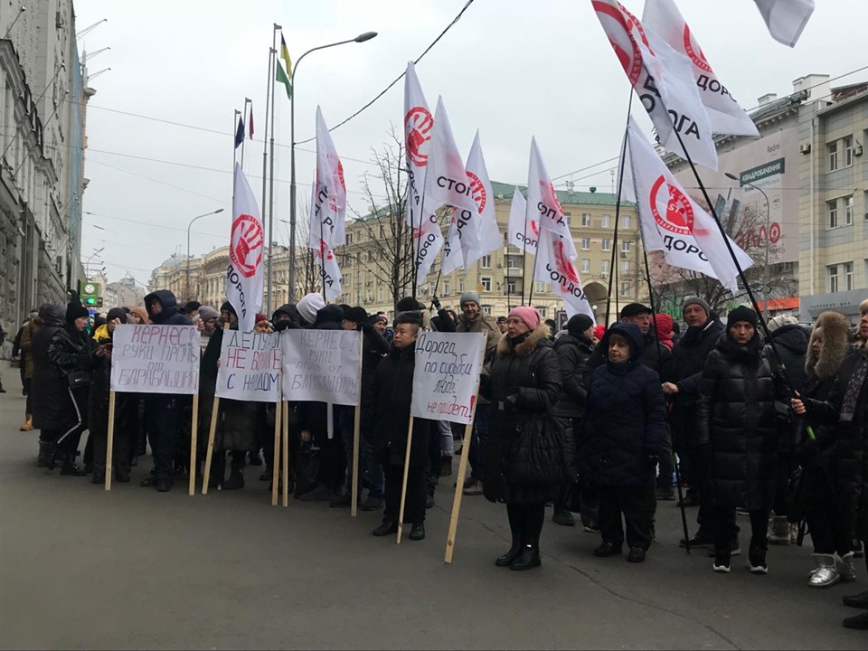 Дорогу через рынок «Барабашово» проведут, несмотря на протесты — мэр