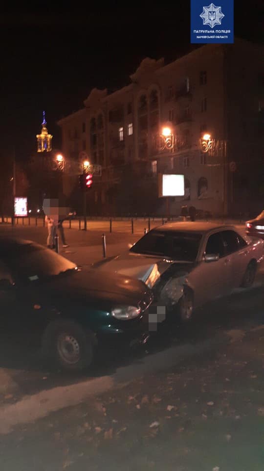 На Сумской столкнулись Mercedes и Hyundai (фото)