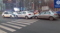 На пр. Петра Григоренко произошло тройное ДТП (фото)