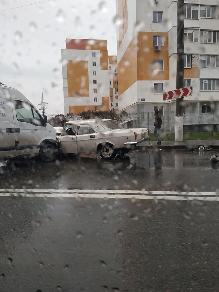 В Харькове в ДТП пострадали два человека