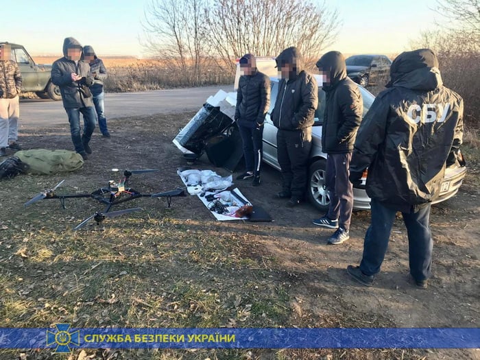 СБУ задержала двух наркодилеров, которые переправляли каннабис дронами