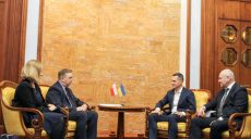 Харьковский губернатор проведет неформальную встречу с дипломатами