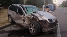 Учасник ДТП вважає, що слідчий підігрує водію позашляховика, який був напідпитку (відео)