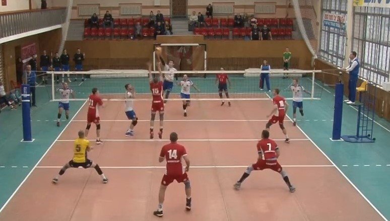 Харьковские волейболисты сыграли тур суперлиги