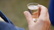Зеленский собрался вывести из тени производство спирта