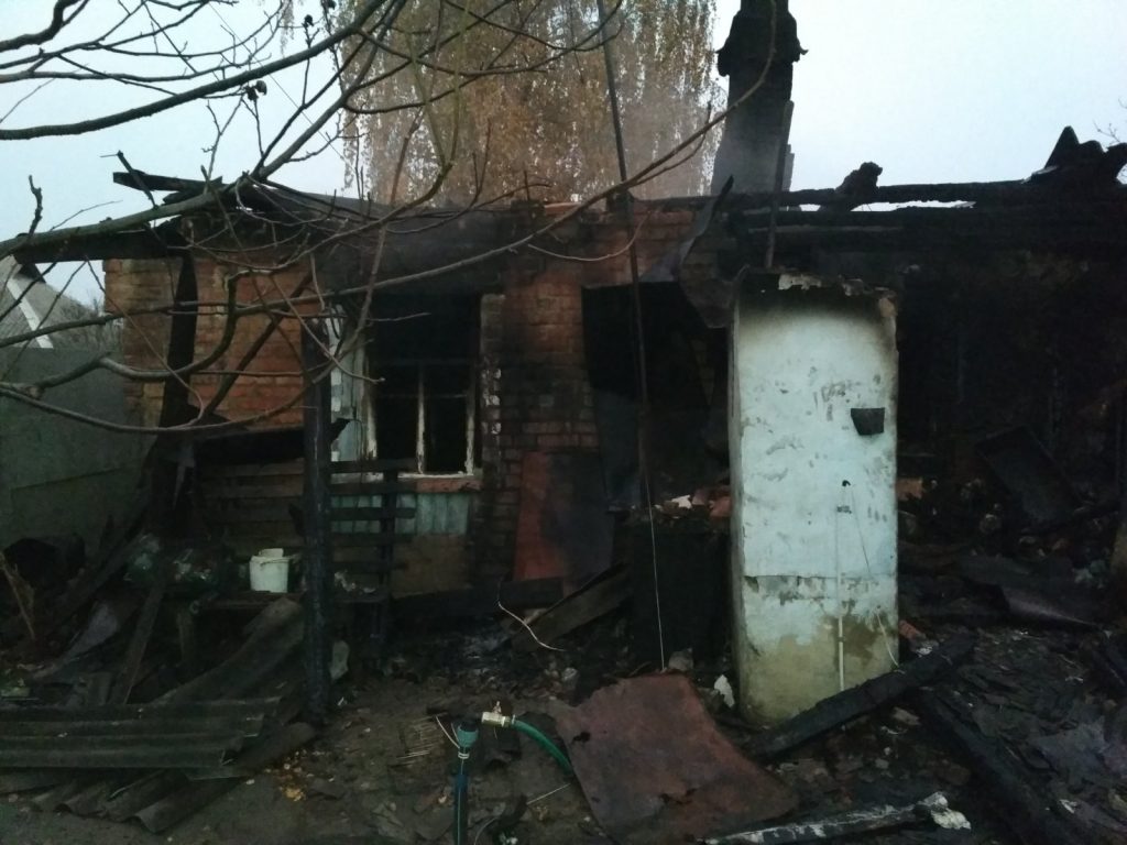 На Харьковщине при пожаре в жилом доме пострадал человек (фото)