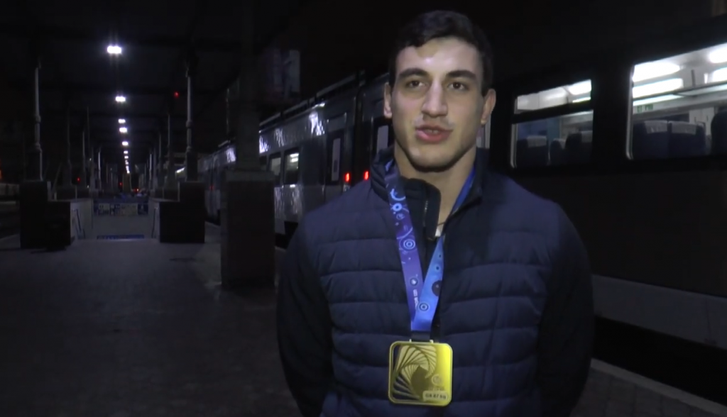 Дворазовим чемпіоном світу з греко-римської боротьби повернувся до Харкова (відео)