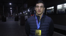 Дворазовим чемпіоном світу з греко-римської боротьби повернувся до Харкова (відео)