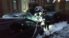 Три автомобиля подожгли в Харькове (фото)