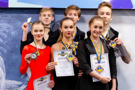 Юные фигуристы из Харькова завоевали две золотых медали (фото)