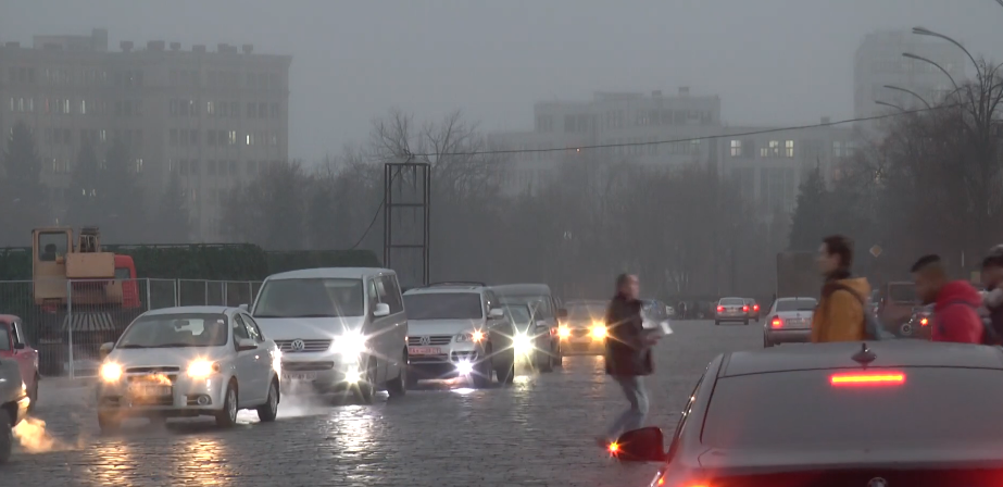 Перший рівень небезпеки: у Харківській області туманна погода (відео)