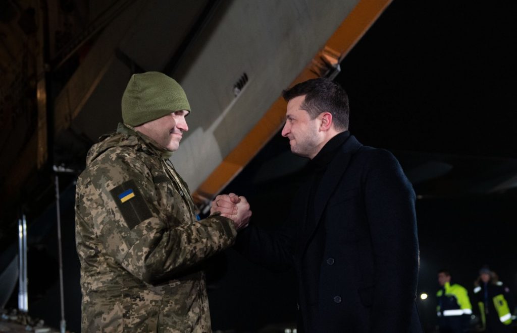 «Большая победа». Зеленский назвал большим достижением освобождение украинцев из плена