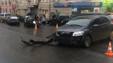 На Московском проспекте столкнулись пять автомобилей (фото)