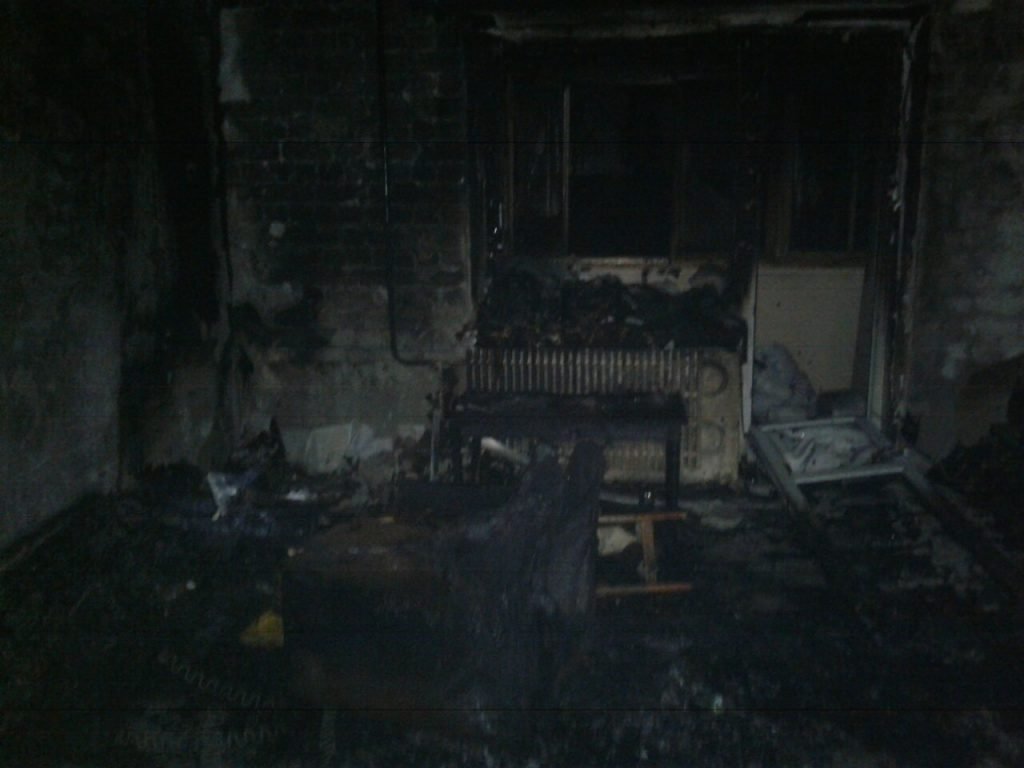 ЧП в Харькове: на пожаре погибла женщина, угарным газом отравились маленькие дети