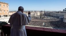 Папа римский призвал к миру в Украине в рождественском послании