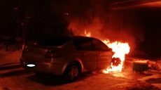 На Волонтерской сгорел припаркованный Renault Megane (фото)