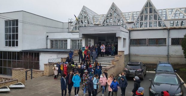 Противопожарные тренировки проводят в школах Киевского района