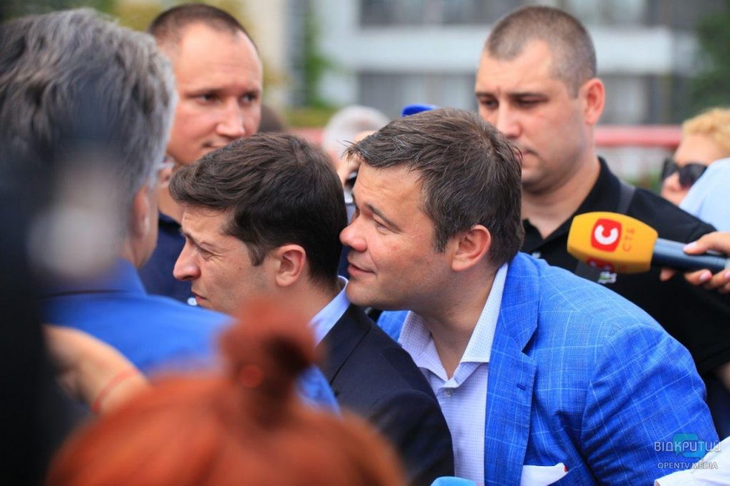 Глава офиса Зеленского оказался влиятельнее Ахметова и Коломойского