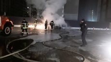 Люди в черном подожгли харьковчанину автомобиль (фото)