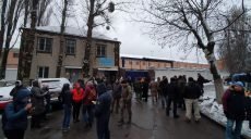 Активисты блокируют выезд «беркутовцев». Россия привезла пленных для обмена