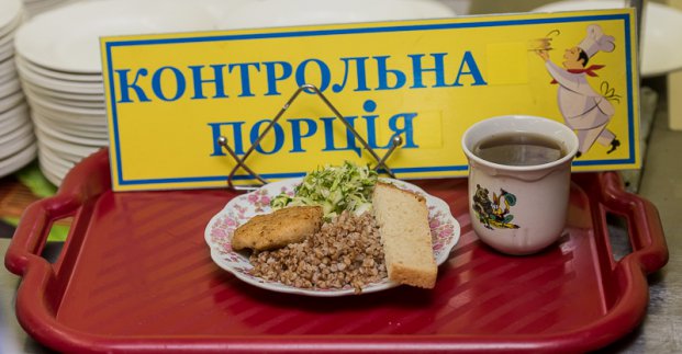Стоимость питания в школах и детских садах в Харькове увеличилась