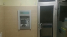 Підірвали банкомат та вкрали гроші: поліція Харкова розшукує злочинців (відео)