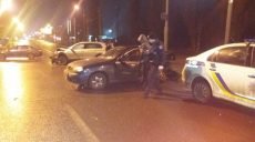 Два полицейских и 16-летний парень пострадали в ДТП на Клочковской (фото)