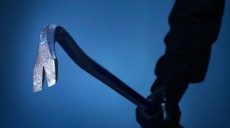 Водитель троллейбуса монтировкой избил пассажиров