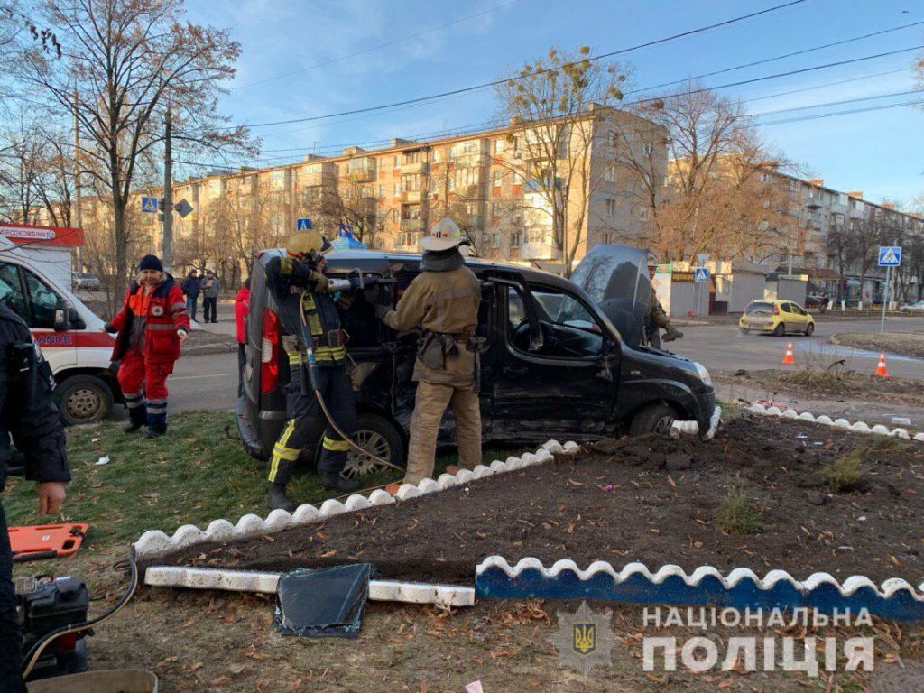 В ДТП на перекрестке улиц Рыбалко и Ощепкова пострадали два человека (фото)