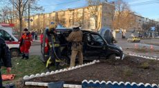 В ДТП на перекрестке улиц Рыбалко и Ощепкова пострадали два человека (фото)