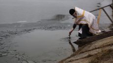 Воду, которая идет в дома харьковчан, освятили