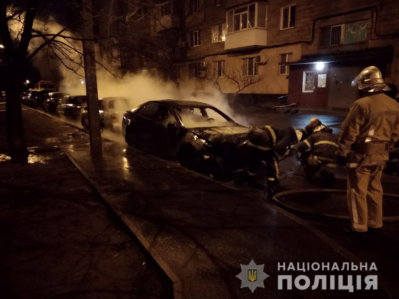 На Харківщині пошкоджено три автівки, поліція з’ясовує обставини