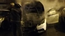 На улице Чичибабина сгорел Peugeot. Возможен поджог (фото)
