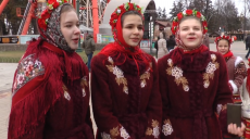 У Харкові відзначають Святвечір: співають колядки і готують кутю (відео)