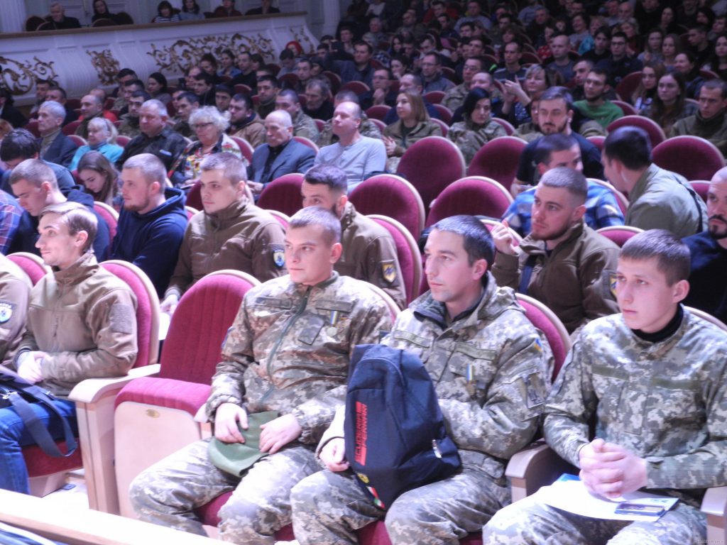 Пятьдесят жителей Харькова и области награждены Крестом боевого братства