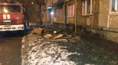 Спасатели ликвидировали пожар в многоэтажке (фото)