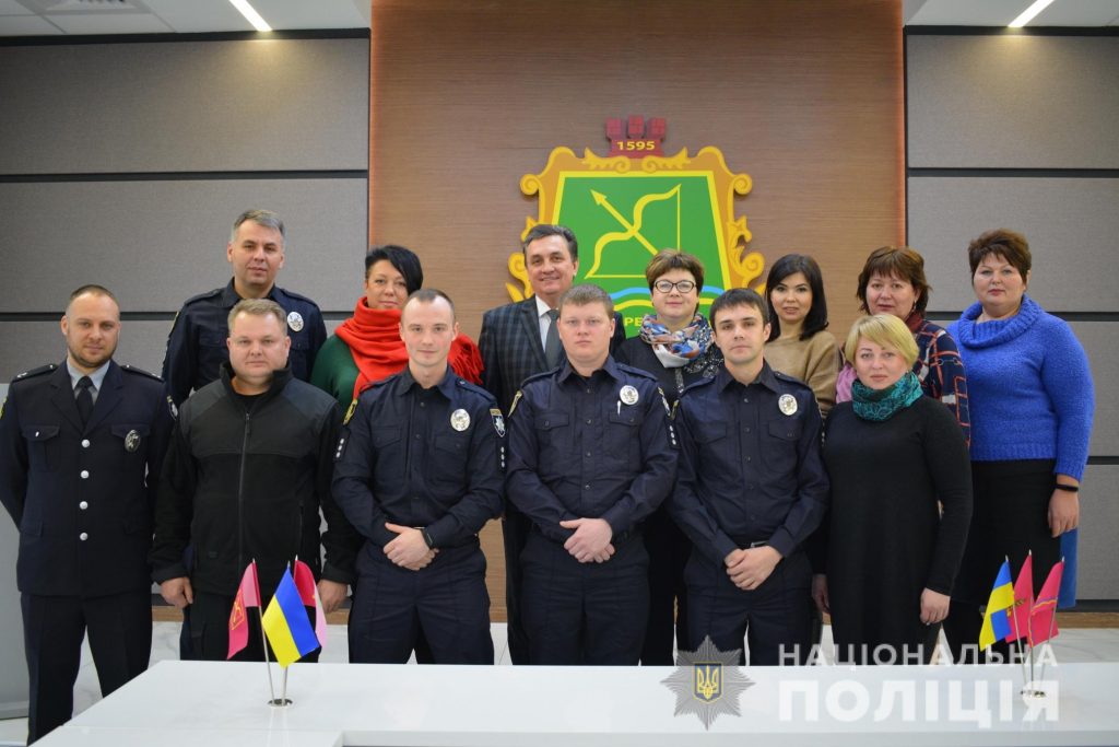 Офицеры громады приступили к службе в 13 ОТГ Харьковщины