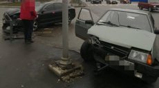 На Московском проспекте произошла авария. Водитель госпитализирован