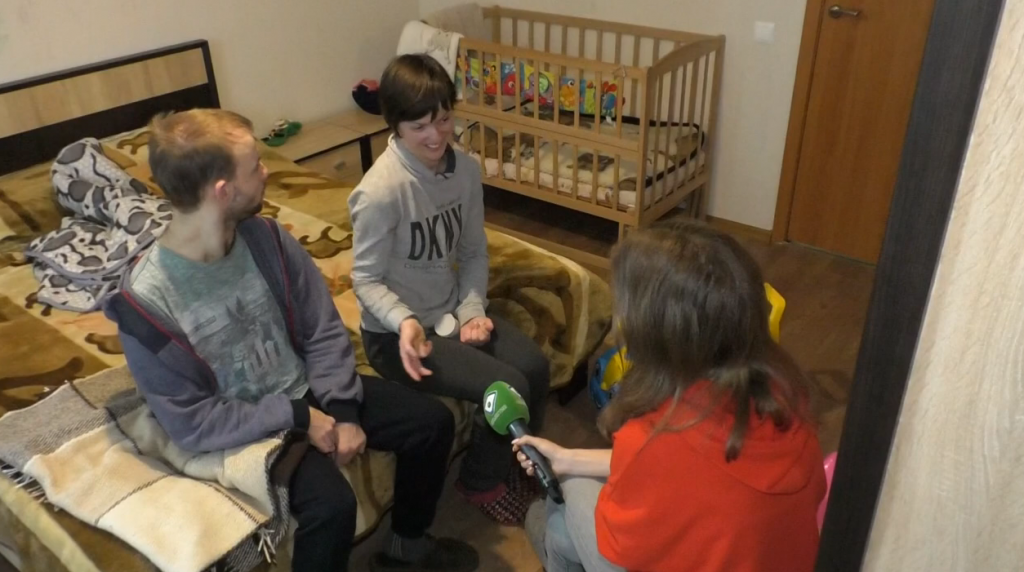 Ремонт за 160 тисяч гривень: родина з діагнозом ДЦП мерзне у новобудові (відео)