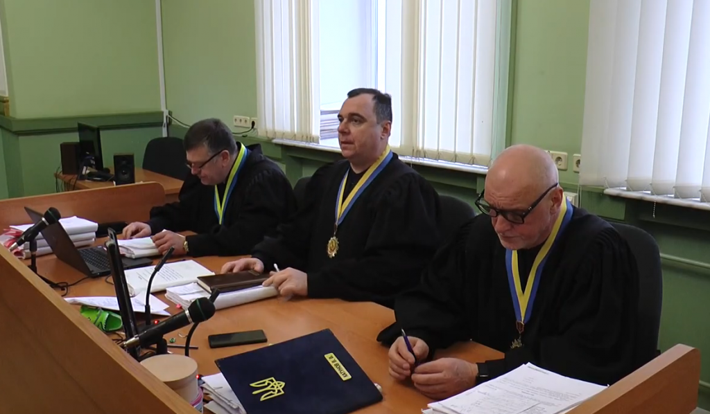 6 судових засідань за 4 роки: родині загиблого харківського поліцейського не виплачують допомогу (відео)