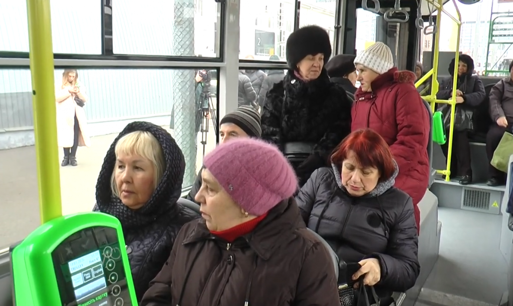На Північній Салтівці відкрили нову тролейбусну лінію (відео)