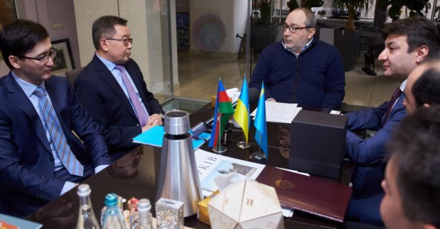 Харьков будет сотрудничать Казахстаном и Азербайджаном