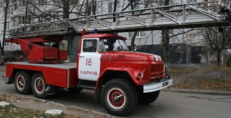 В Лозовой спасатели ликвидировали пожар в частном доме