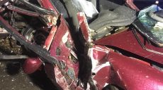 Под Харьковом в ДТП погибли 5 человек (фото)