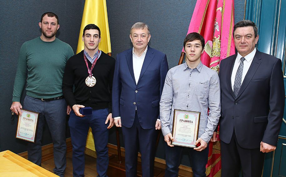 Кращих спортсменів-земляків вшановано в Харківській обласній раді