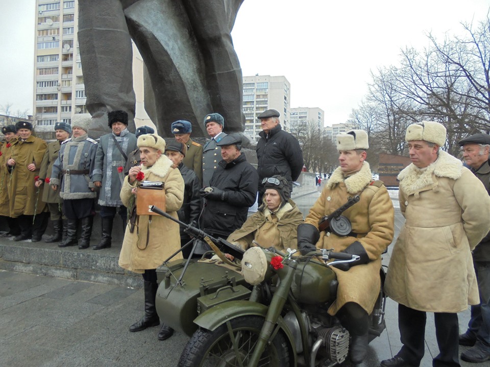 В Харькове прошла реконструкция первого освобождения Харькова от фашистских захватчиков (фото)