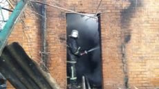 Появились фото с места пожара, в котором погибла 82-летняя женщина