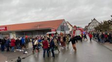 В Германии водитель намеренно врезался в толпу, наблюдавшую карнавал (фото)