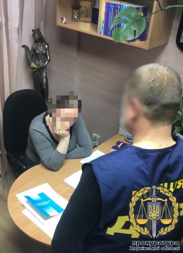 Помощница харьковского судьи поймана на взятке