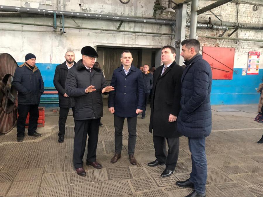 Алексей Кучер и председатель Херсонской ОГА Юрий Гусев посетили завод «Южкабель»